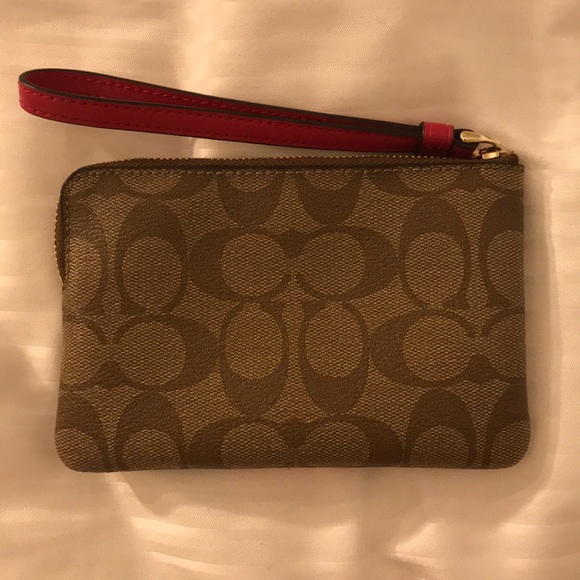 Coach Wristlet NWOT - Picture 2 of 3